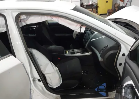 2013 Nissan Altima 2.5 Sv z USA, uszkodzony, nr VIN 1N4AL3AP2DN582030